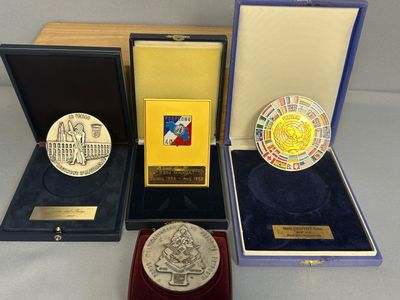 Lot de 4 médailles militaires ONU/LIBAN/artillerie