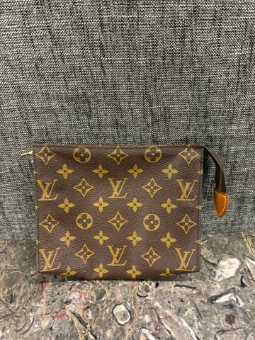 LOUIS VUITTON - Petite pochette rectangulaire en toile cirée Mono...