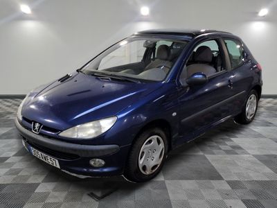PEUGEOT - 206 1.4 HDI XR PRÉSENCE - GO - Mise en service: 21…