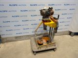 an image of a machine that is sitting on a cart