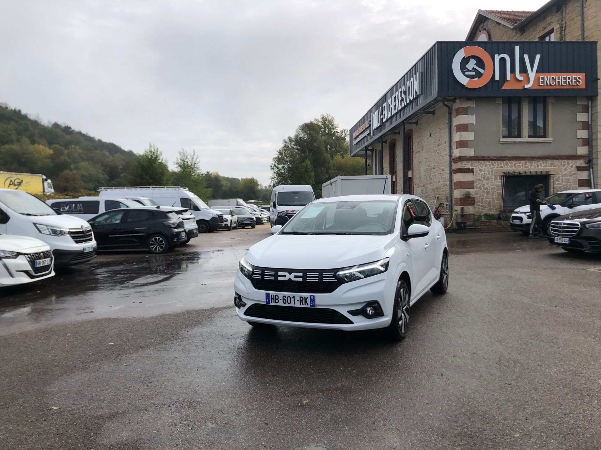 DACIA Sandero EXPRESSION TCE 90 - 24 - Genre : VP - Carrosse…