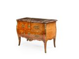 une petite commode avec un plateau en marbre