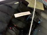 a sticker on the windshield of a car that says wpauto