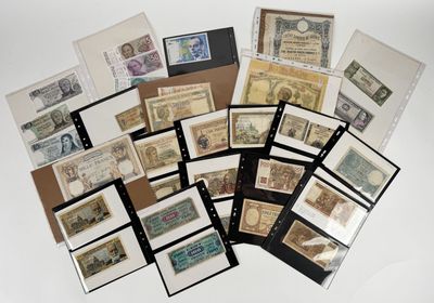Un lot d'anciens billets démonétisés français et étrangers