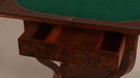 Table à jeux en acajou et placage d'acajou, piétement galbé … (photo 3)