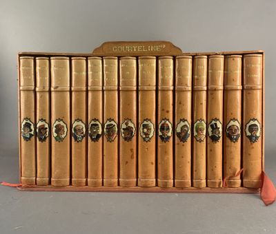 six livres alignés sur une table