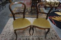 2 belles chaises en marqueterie de style Louis XV - ornées d…