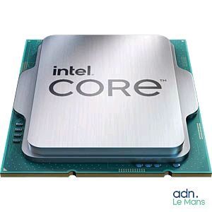 un processeur Intel Core sur fond blanc, avec la mention « Intel Core » inscrite dessus