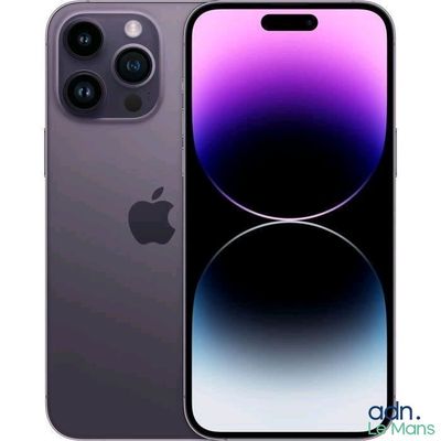 un gros plan sur un iPhone 11 et un iPhone 11