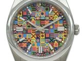 montre Rolex avec un cadran multicolore et un bracelet en acier inoxydable