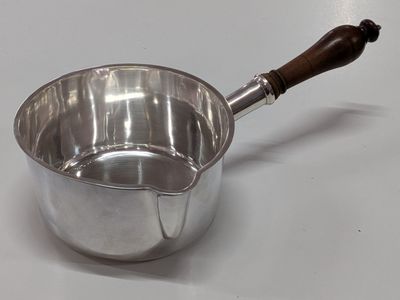 Casserole à sauce en argent "Minerve" et manche en bois. 359 gr brut e - Photo 1