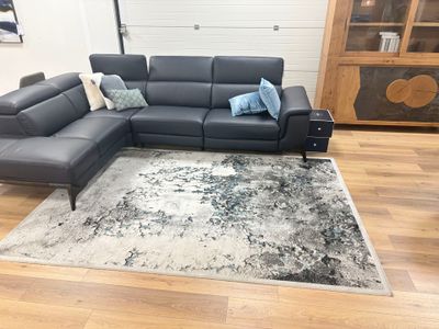 Tapis moderne sans références apparente 250 x 200 cm env - Photo 1