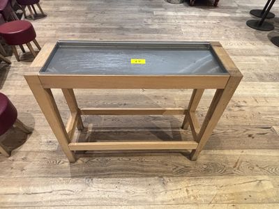 Lot de 12 dessertes en placage de chêne, plateau inox (visse…