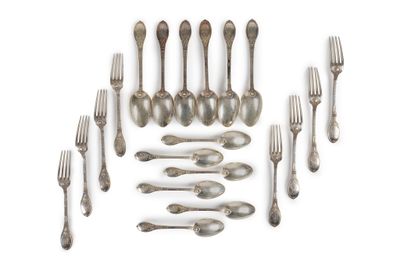 MENAGERE en argent, poinçon Minerve, orné d'un riche décor n…