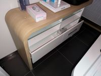 Bureau en mélaminé laqué blanc (photo 3)