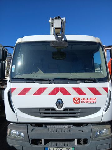 Camion poids lourds nacelle de marque Renault Midlum, immatriculé...