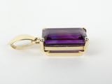 an amethorate pendant in yellow gold with a faceted amethorate