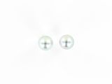 une paire de boucles d'oreilles en perles sur fond blanc