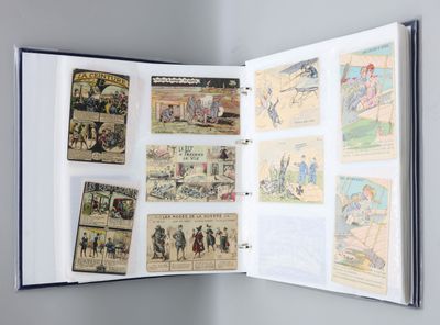 un livre ouvert avec des images de personnes et d'animaux