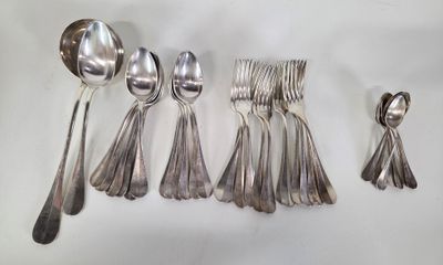 a lot of spoons and spoon spoons on the table