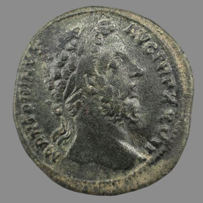 une pièce d'argent portant une tête d'homme
