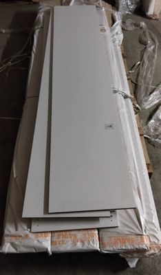 Lot de planches de mélaminé super blanc et lambris plastique…