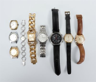 Collection de montres-bracelets vintage de différentes marqu… - Photo 1