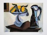 un tableau représentant un vase et une corbeille de fruits posés sur une table