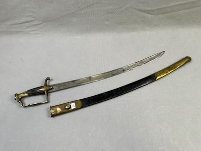 Sabre d’Officier d’Infanterie. Poignée en noyer, quadrillé, …