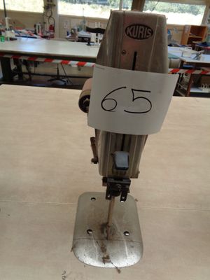 a machine that is sitting on a table in a room