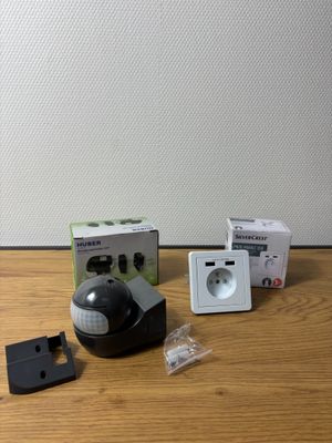 Prise murale USB et une lampe murale détecteur de mouvement,…