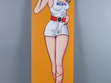 une image représentant un tableau où l'on voit une femme tenant une bouteille de bière