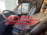 une photo d'un camion dont le siège conducteur est rabattu