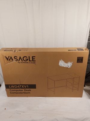 La boîte est ouverte et prête à servir de table basse