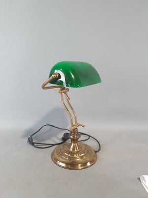 lampe de bureau en laiton avec abat-jour en verre vert