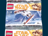 trois paquets de figurines Lego Star Wars empilés les uns sur les autres