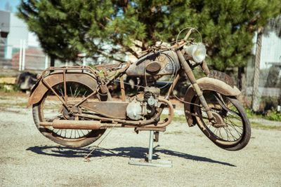 RENE GILLET - MOTO 125 - Genre : MTT2 - Carrosserie : SOLO -…