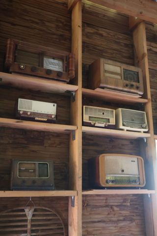 Lot de 11 postes radios TSF