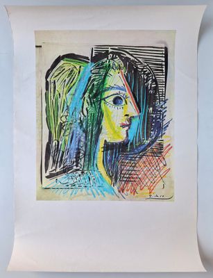 an image of a drawing of a woman ' s face on a piece of paper