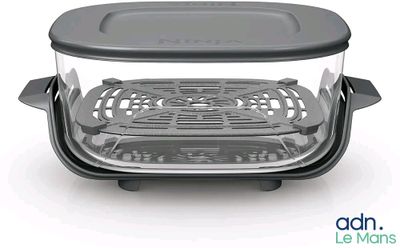 une photo d'un plat pour micro-ondes muni d'un couvercle