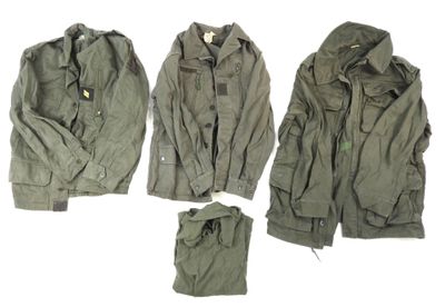 Ensemble de tenues comprenant trois vestes et un sous-pull, …