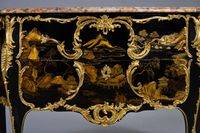 Commode en laque de Chine et vernis parisien, galbée sur tro… (photo 4)