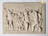 une image représentant une sculpture représentant un groupe de personnes sur un mur