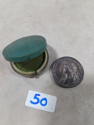 Médaille en argent : Louis XVI et Marie Antoinette , naissan…