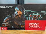 a box of amd radeon rx 7600xt