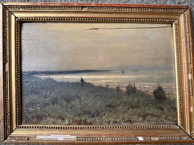 une peinture à l'huile représentant une vue sur l'océan avec un bateau au loin