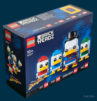 une boîte de Lego posée sur une table