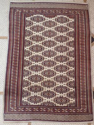 Tapis d'Orient en laine à décor géométrique dans les tons be…