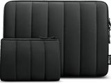 une image représentant une housse d'ordinateur portable noire munie d'une fermeture éclair