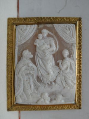 Camée en coquillage sculpté, représentant "La Madone Sixtine…